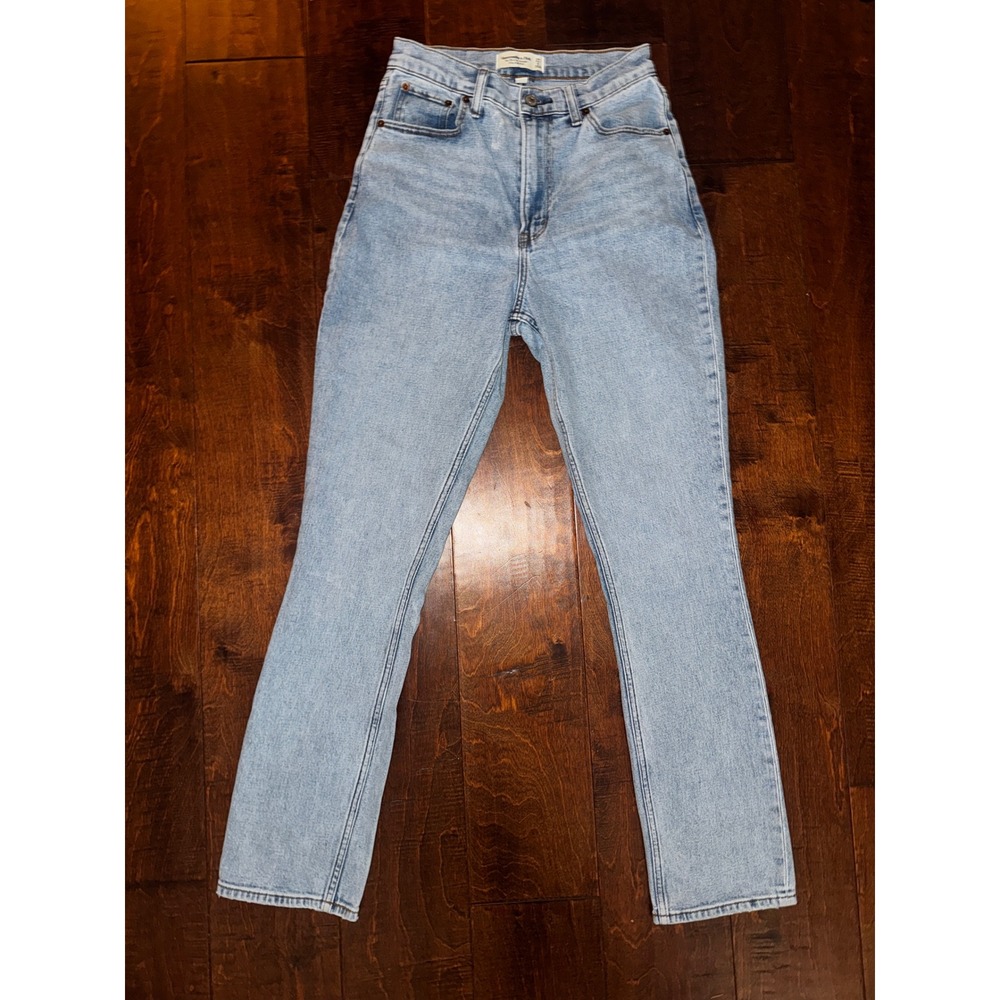Abercrombie Curve Love 90s Slim Straight Ultra High Rise Jeans Light Wash 27 4